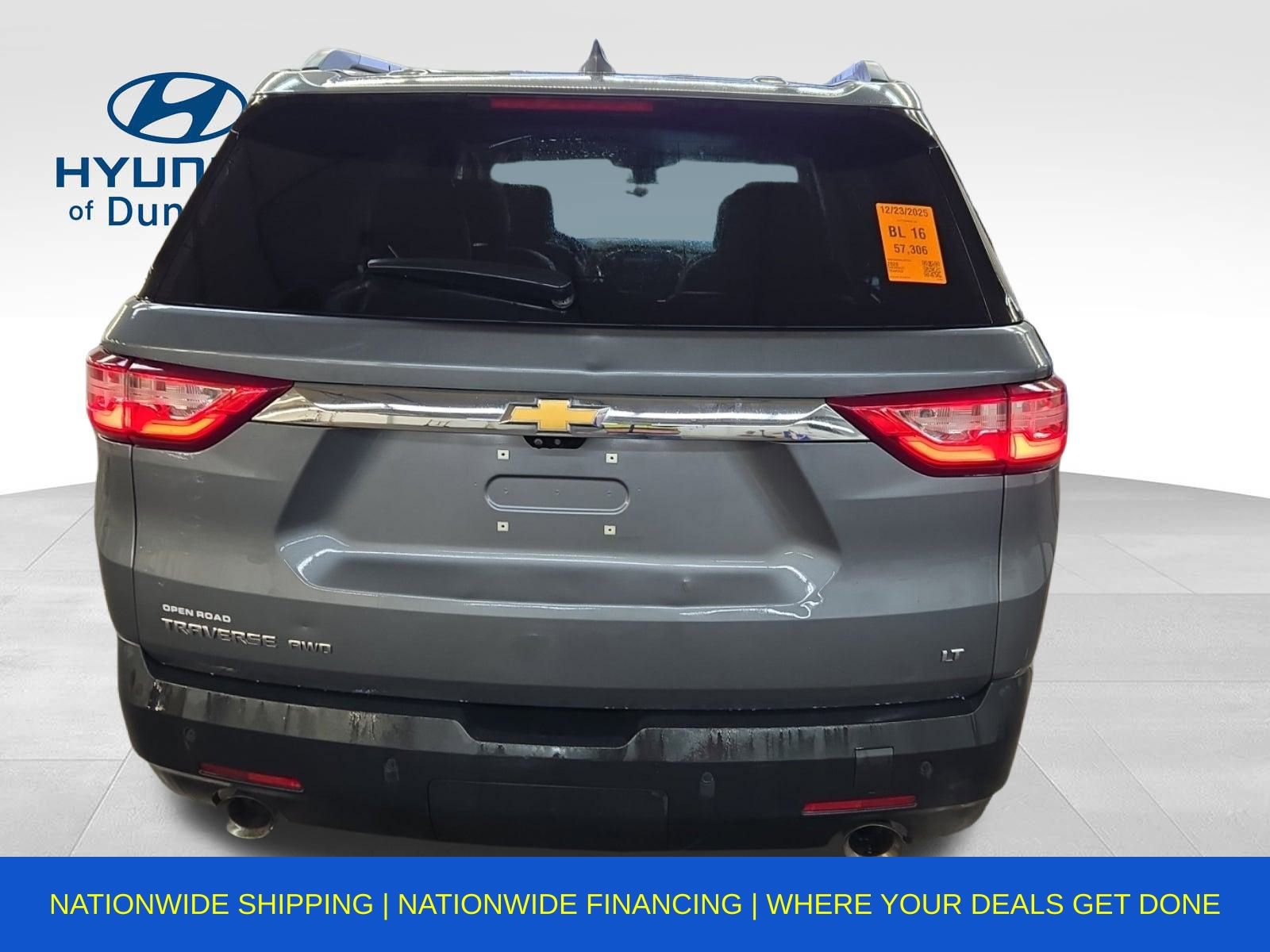 Used 2020 Chevrolet Traverse LT w/ LT Premium Package image 3