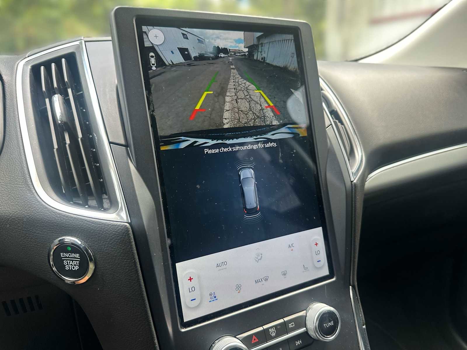 Used 2024 Ford Edge Titanium w/ Equipment Group 301A image 24