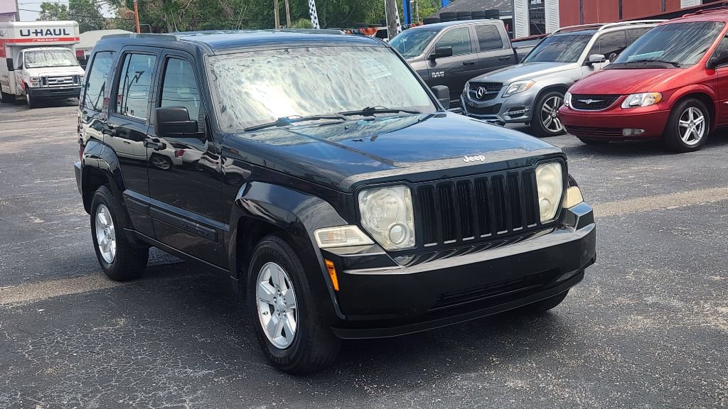 Used 2012 Jeep Liberty Sport AWD/4WD image 8