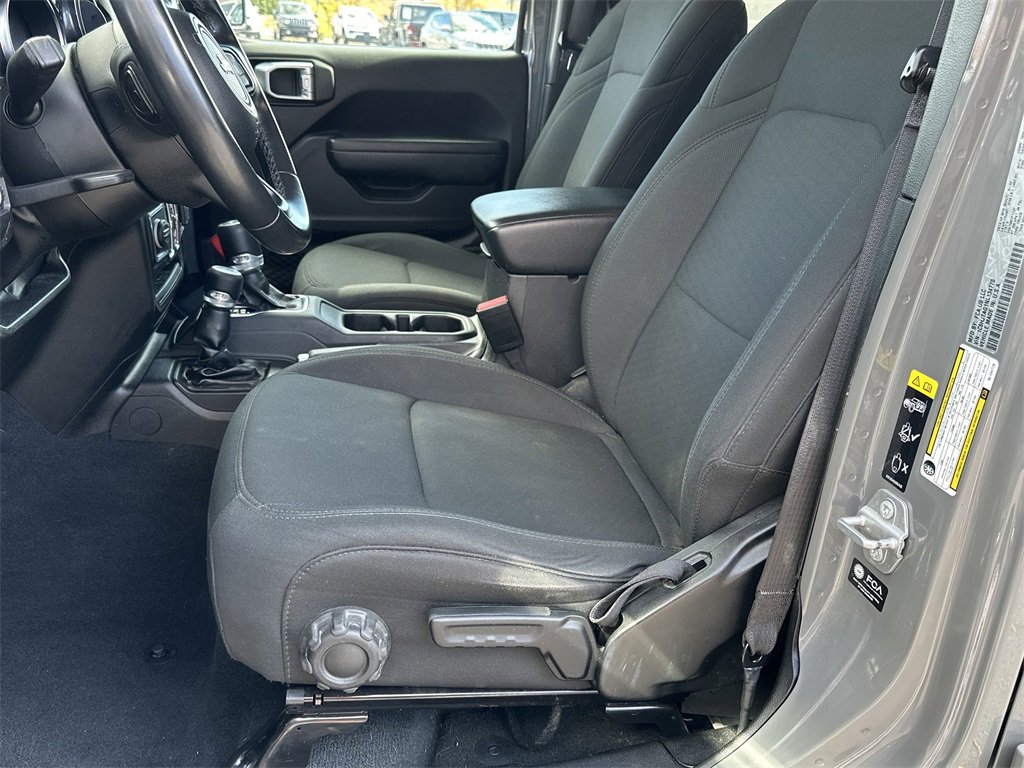 Used 2022 Jeep Gladiator Sport image 13