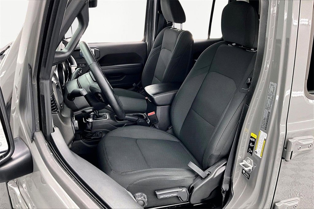 Used 2022 Jeep Gladiator Willys image 26