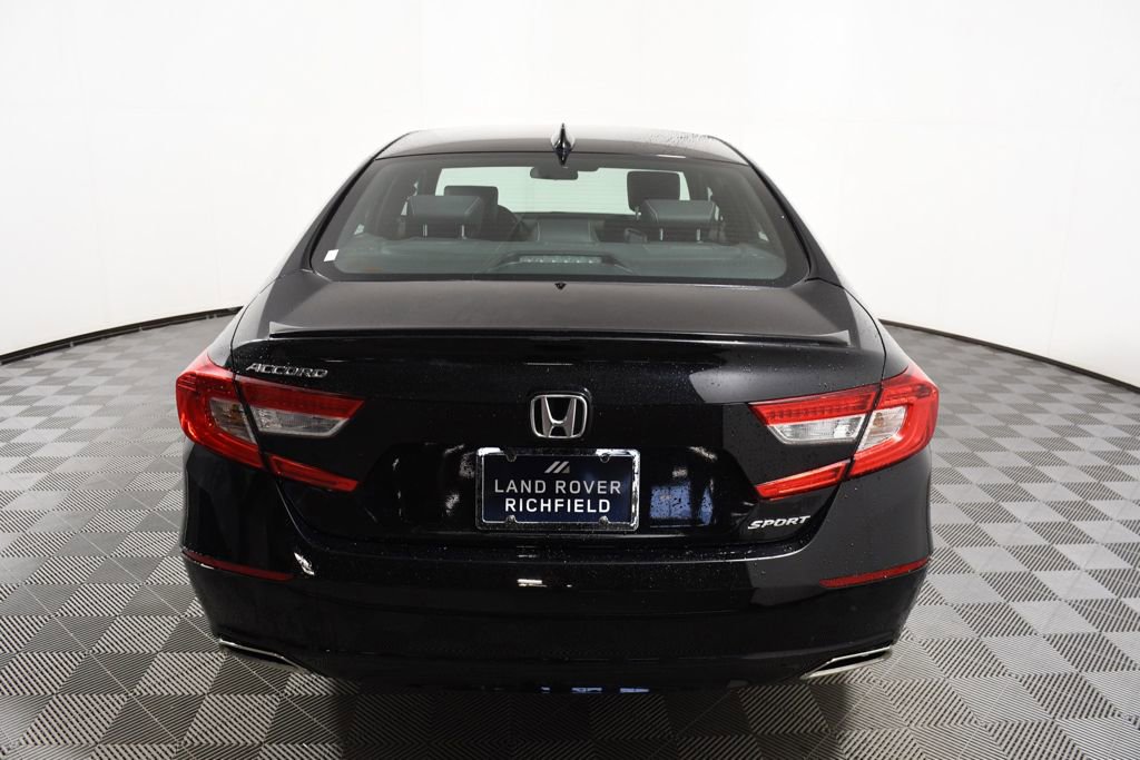 Used 2018 Honda Accord Sport image 5