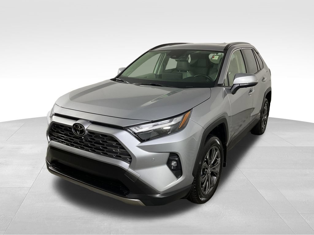 Used 2025 Toyota RAV4 Limited w/ Advanced Technology Package AWD/4WD image 4