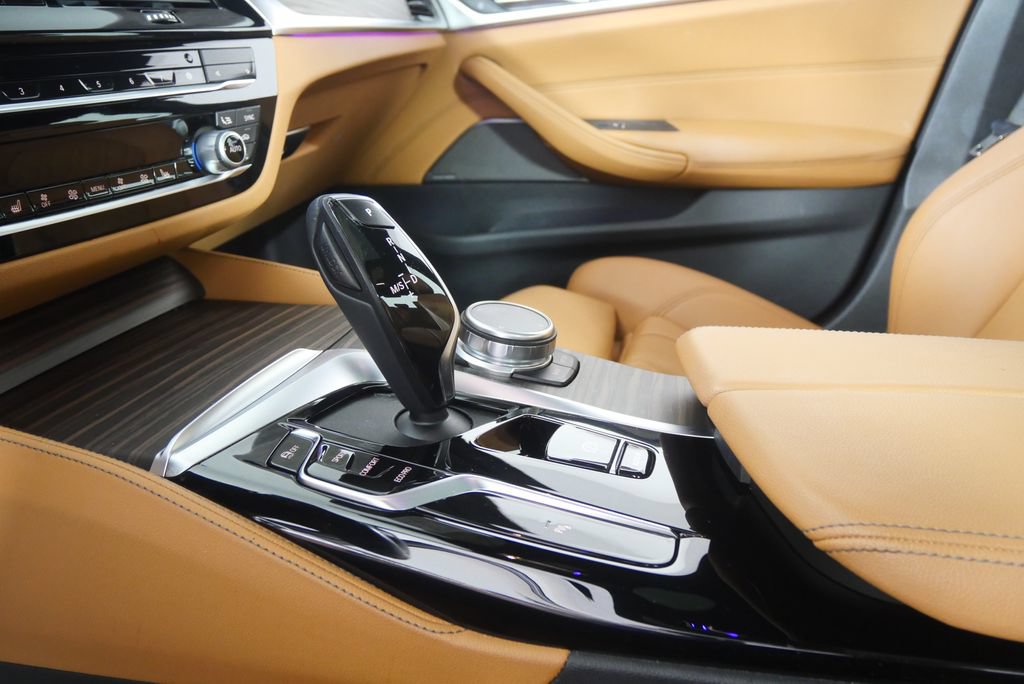Used 2023 BMW 530i w/ M Sport Package RWD image 23