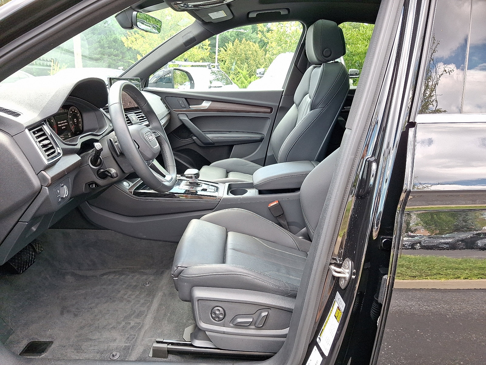 Certified 2024 Audi Q5 2.0T Premium Plus image 13