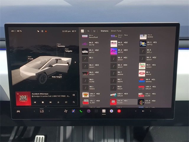 Used 2024 Tesla Cybertruck AWD Crew Cab image 19