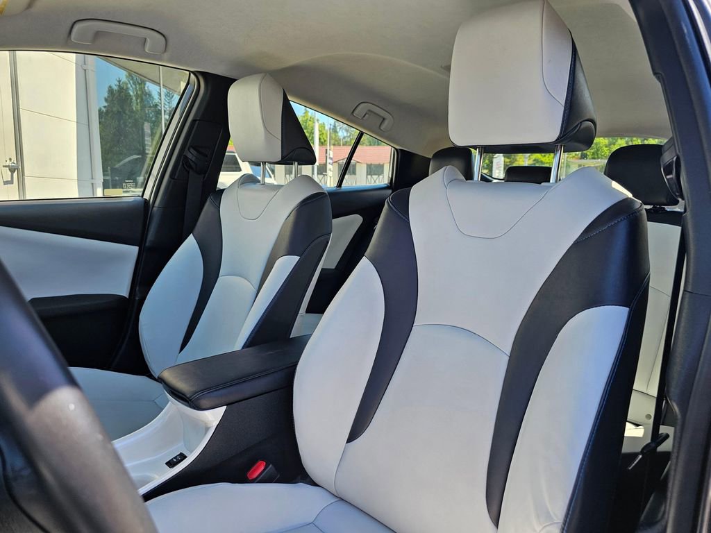Used 2017 Toyota Prius Three Touring FWD image 20