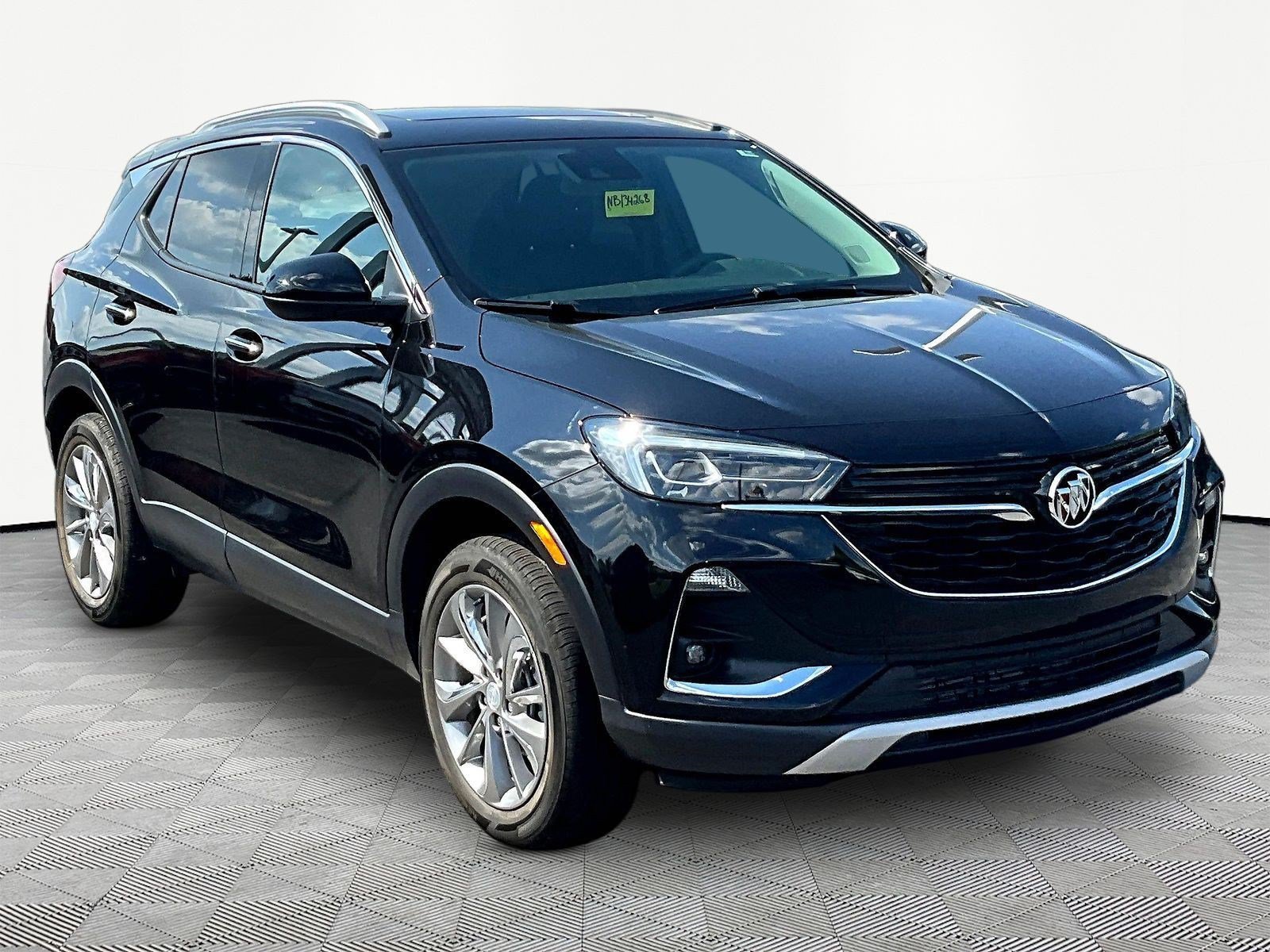 Used 2022 Buick Encore GX Essence w/ Experience Buick Package AWD/4WD image 3