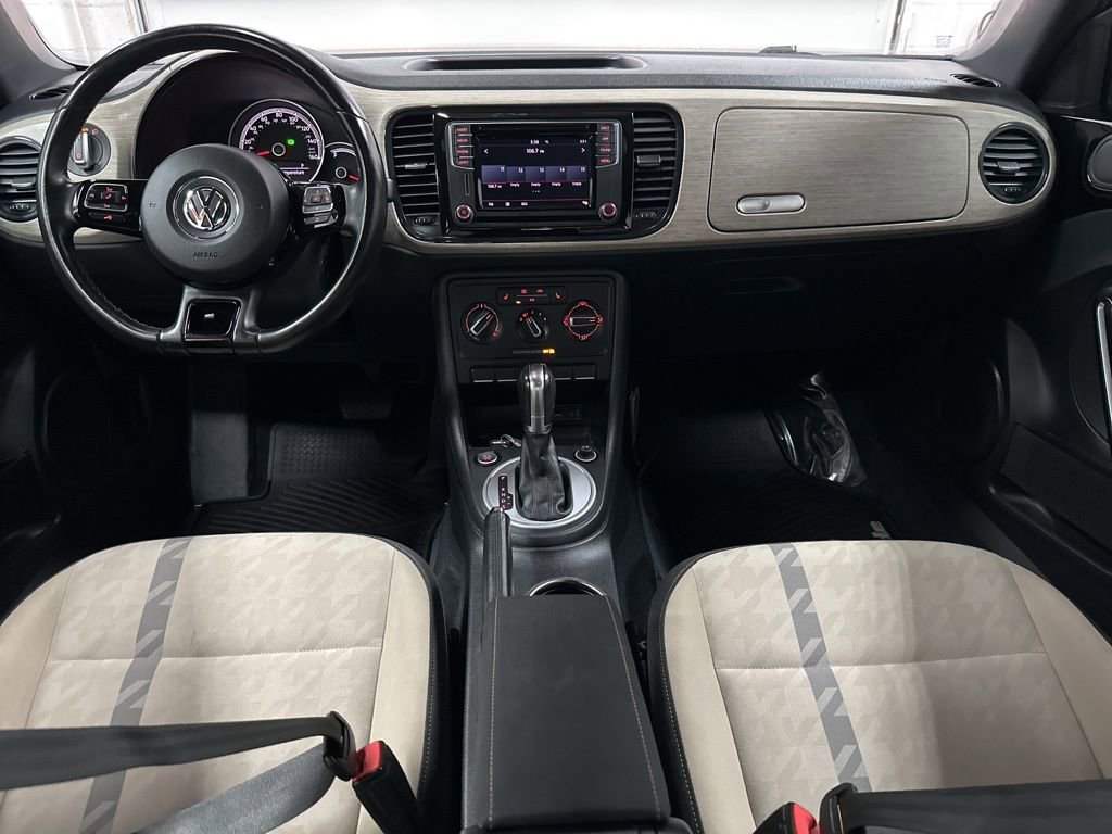 Used 2018 Volkswagen Beetle 2.0T Coast w/ Coast Lighting Package image 23