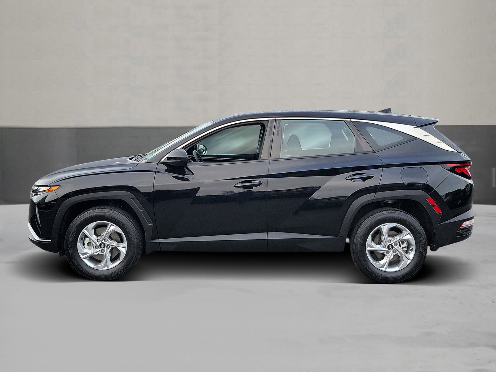 Used 2023 Hyundai Tucson SE AWD/4WD image 3