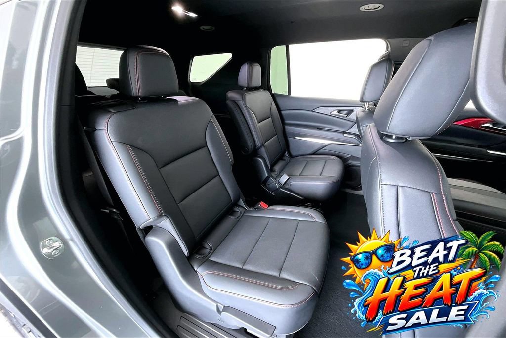 Used 2025 Chevrolet Traverse Z71 AWD/4WD image 32