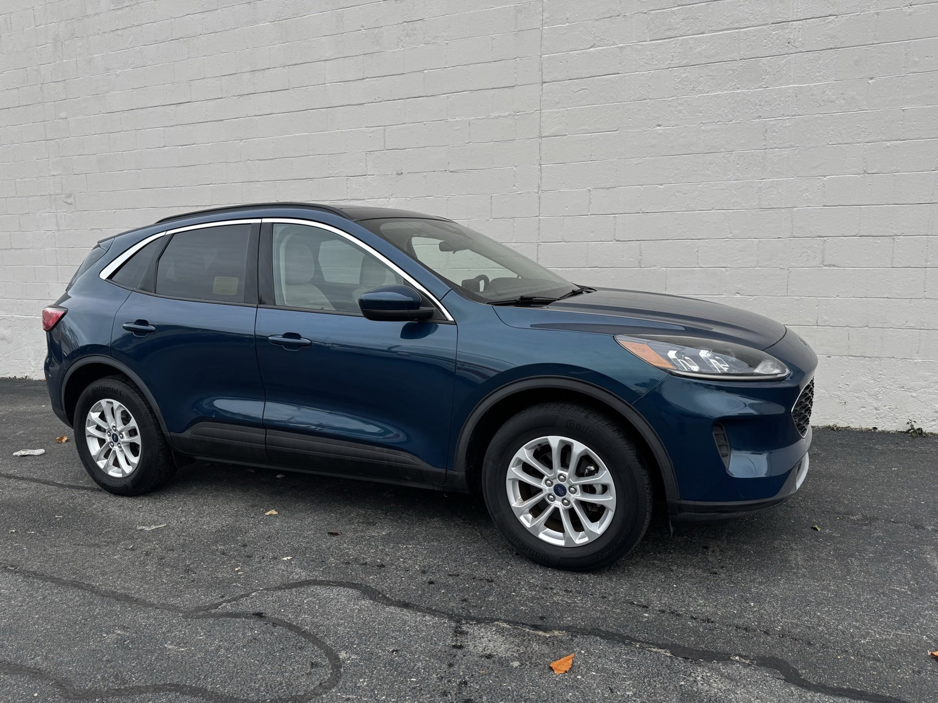 Used 2020 Ford Escape SE image 6