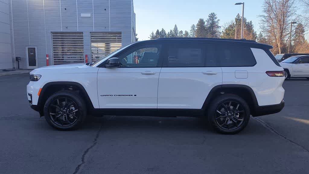 New 2025 Jeep Grand Cherokee L Limited w/ Trailer Tow Package image 5