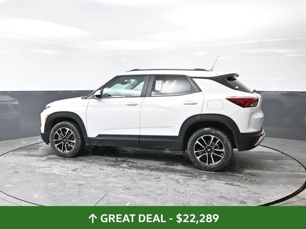 Used 2025 Chevrolet TrailBlazer LT w/ Driver Confidence Package image 11