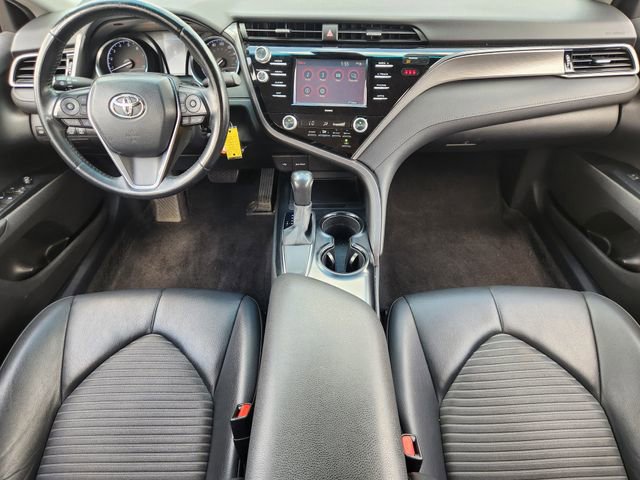 Used 2020 Toyota Camry SE image 19