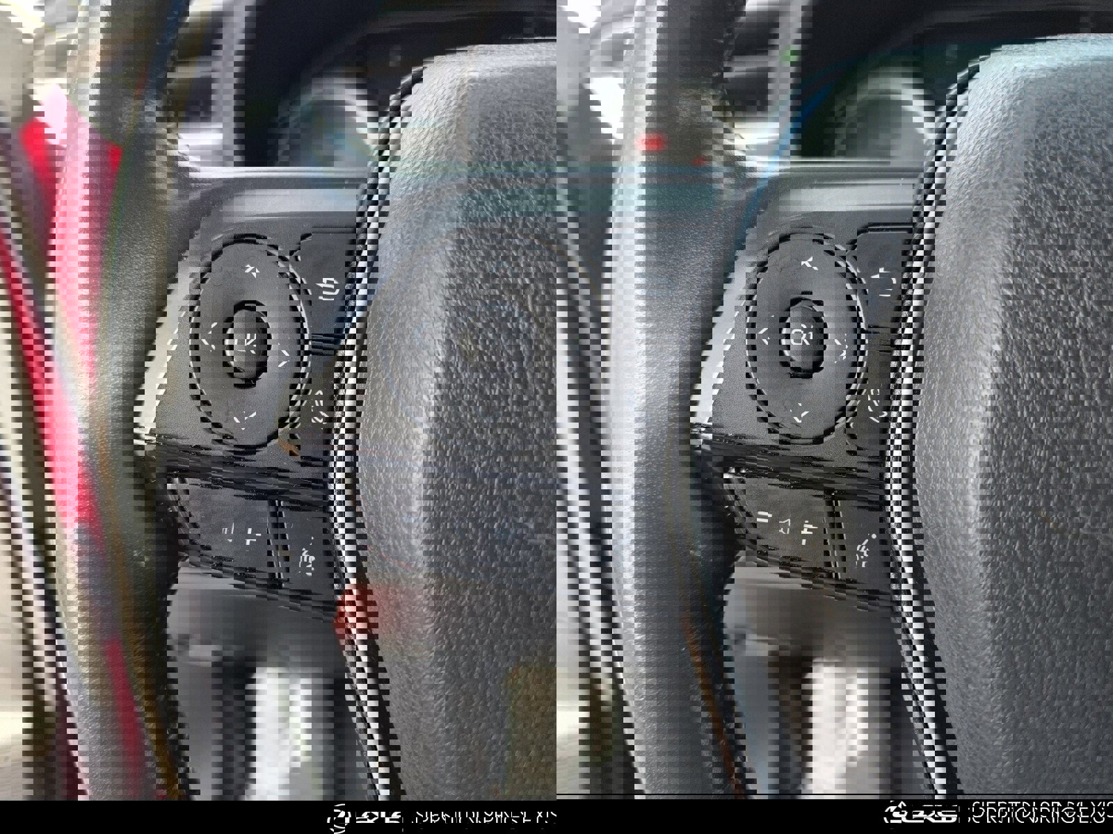 Used 2021 Toyota Venza XLE image 25