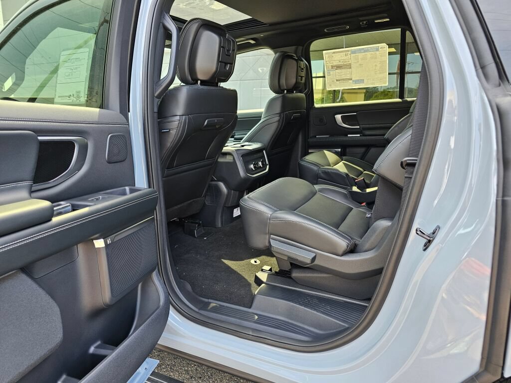 New 2027 Ford Expedition Max Platinum w/ Stealth Performance Package AWD/4WD image 12