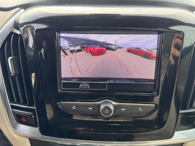 Used 2023 Chevrolet Traverse LS image 19