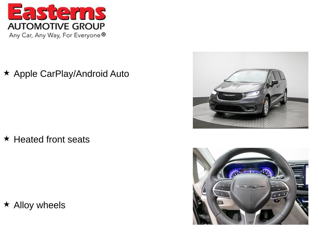 Used 2023 Chrysler Pacifica Touring-L FWD image 12