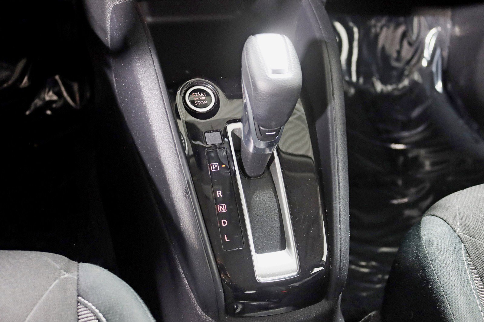 Used 2020 Nissan Kicks S image 22