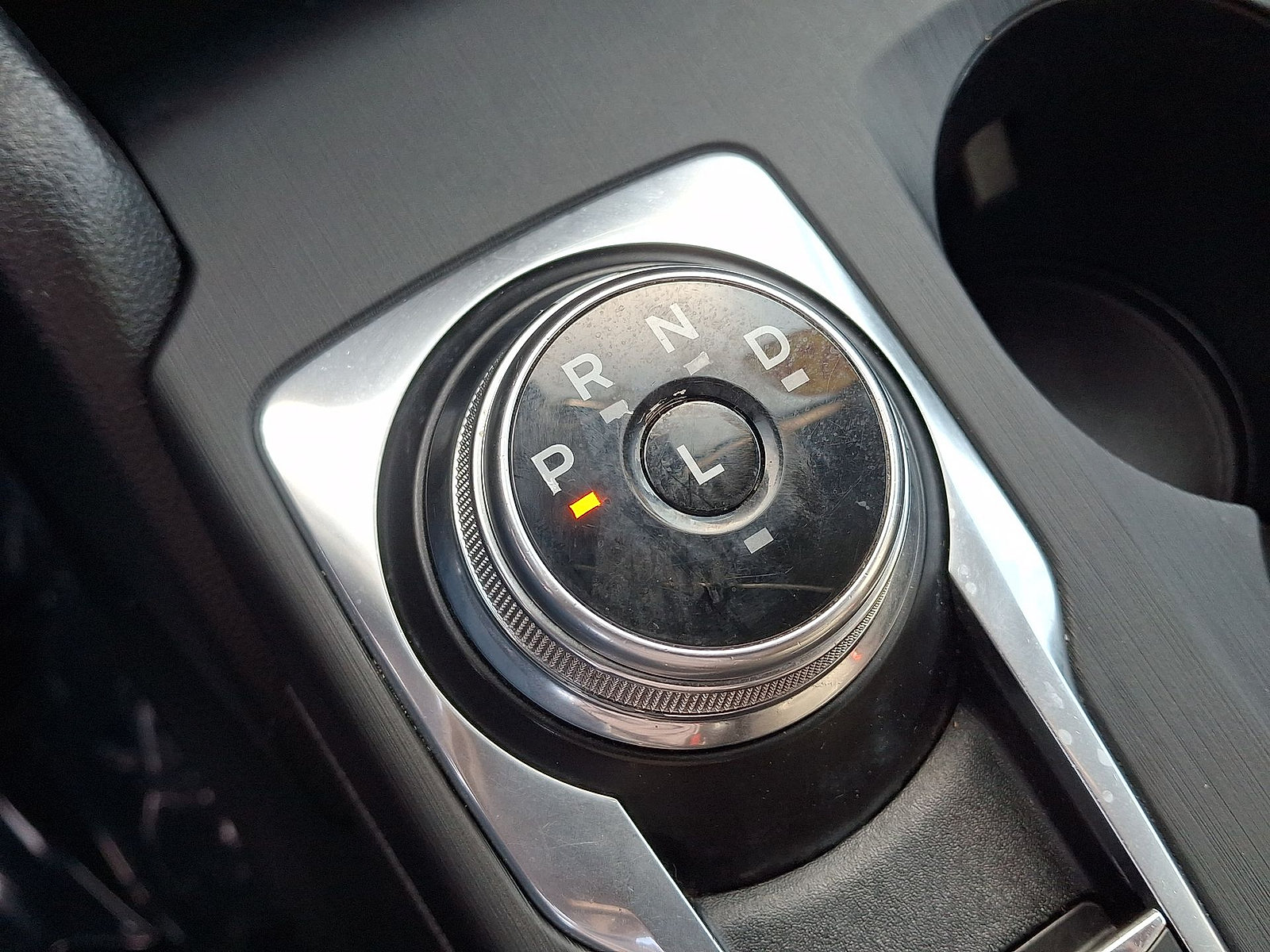 Used 2020 Ford Escape SE FWD image 12