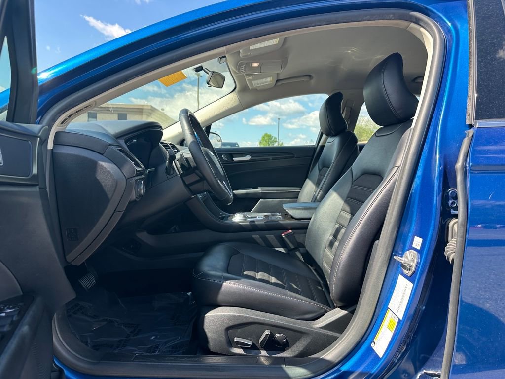 Used 2018 Ford Fusion SE w/ Equipment Group 201A FWD image 22