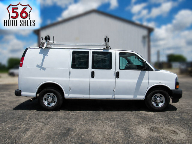 Used 2018 Chevrolet Express 2500 w/ Driver Convenience Package RWD image 1