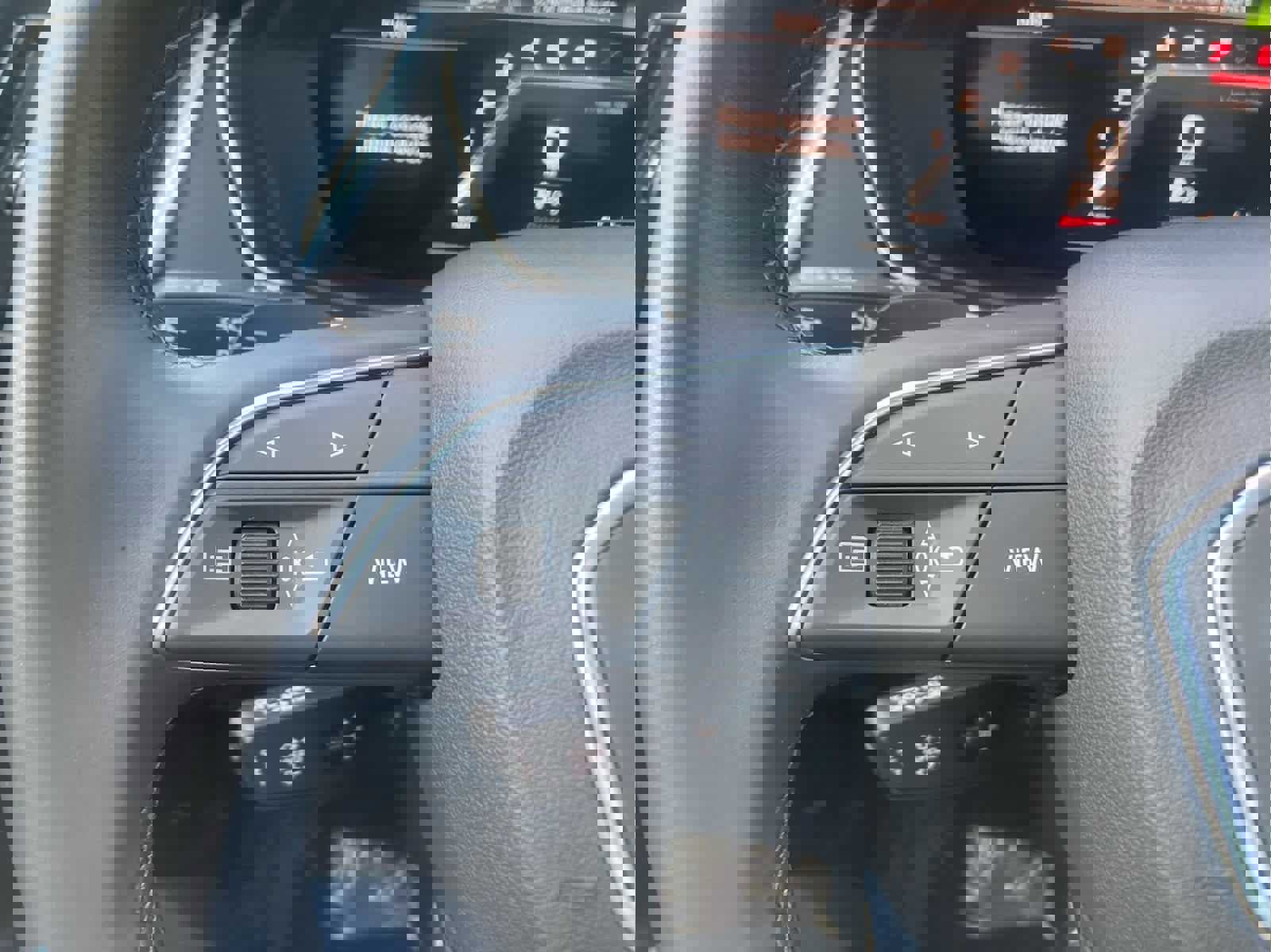 Used 2023 Audi Q5 2.0T Premium Plus w/ Premium Plus Package image 25