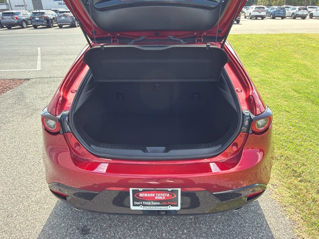 Used 2023 MAZDA MAZDA3 Hatchback w/Premium Plus Pkg AWD/4WD image 8