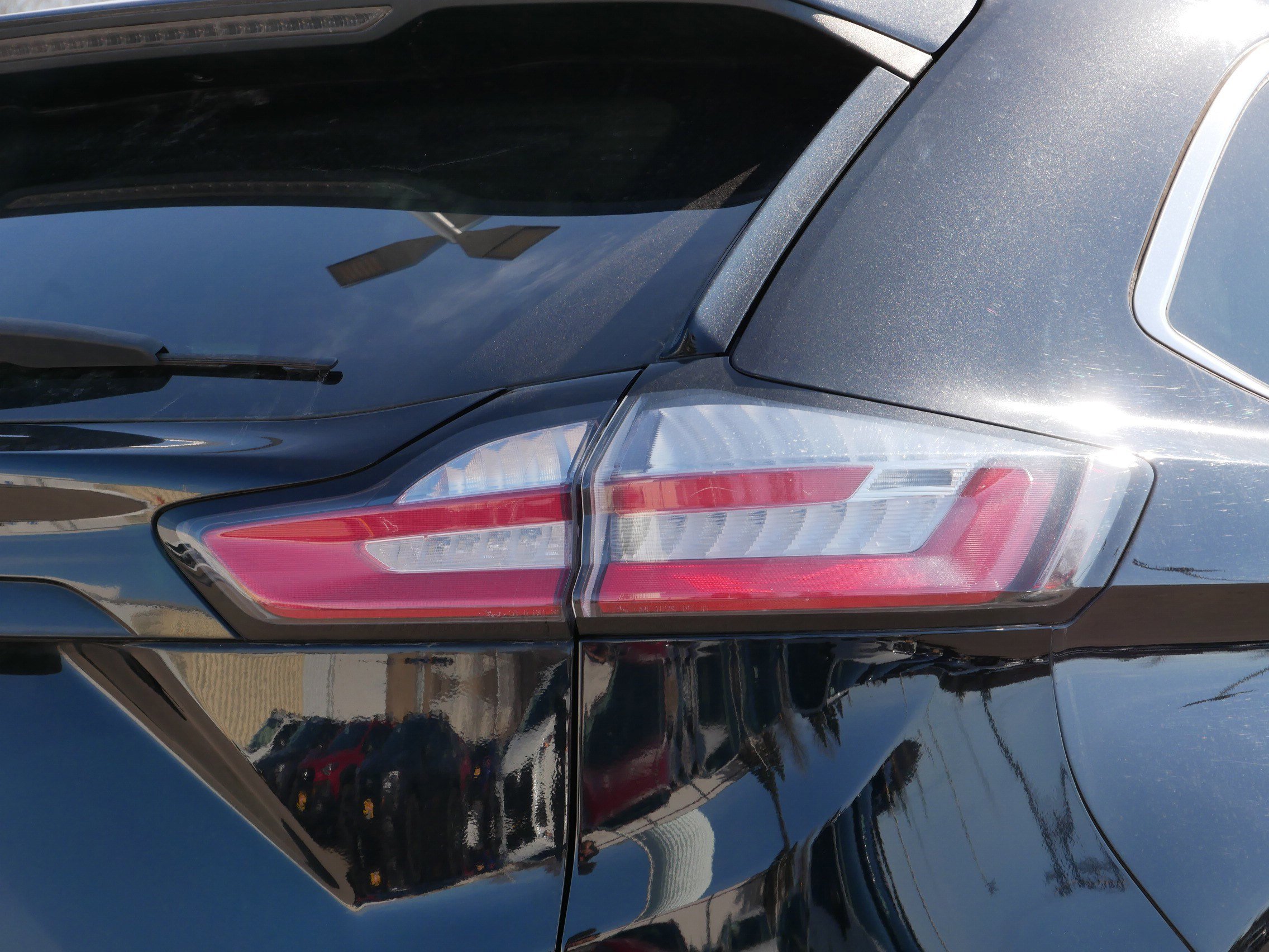 Used 2021 Ford Edge SEL image 18