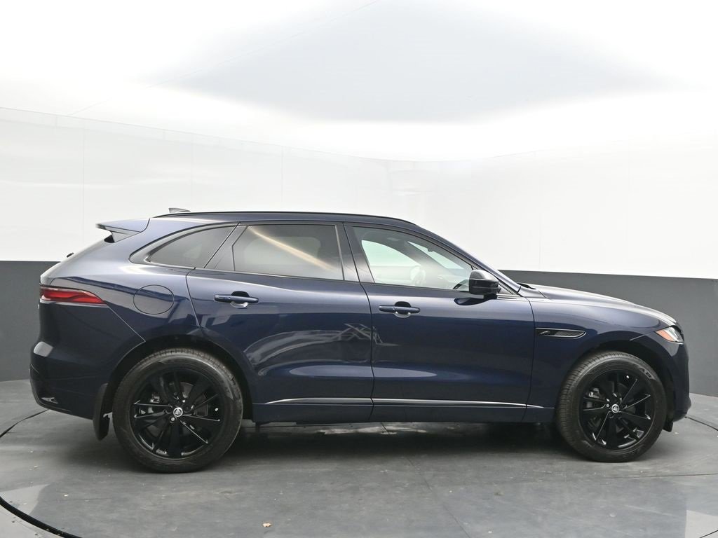 Used 2025 Jaguar F-PACE R-Dynamic S image 8