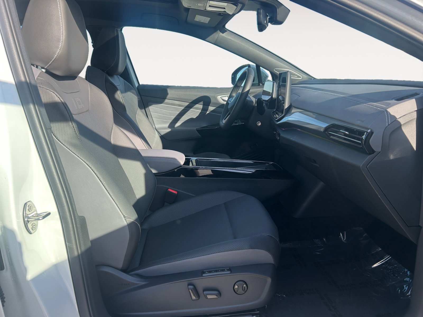 New 2025 Volkswagen ID.4 Pro S Plus image 6