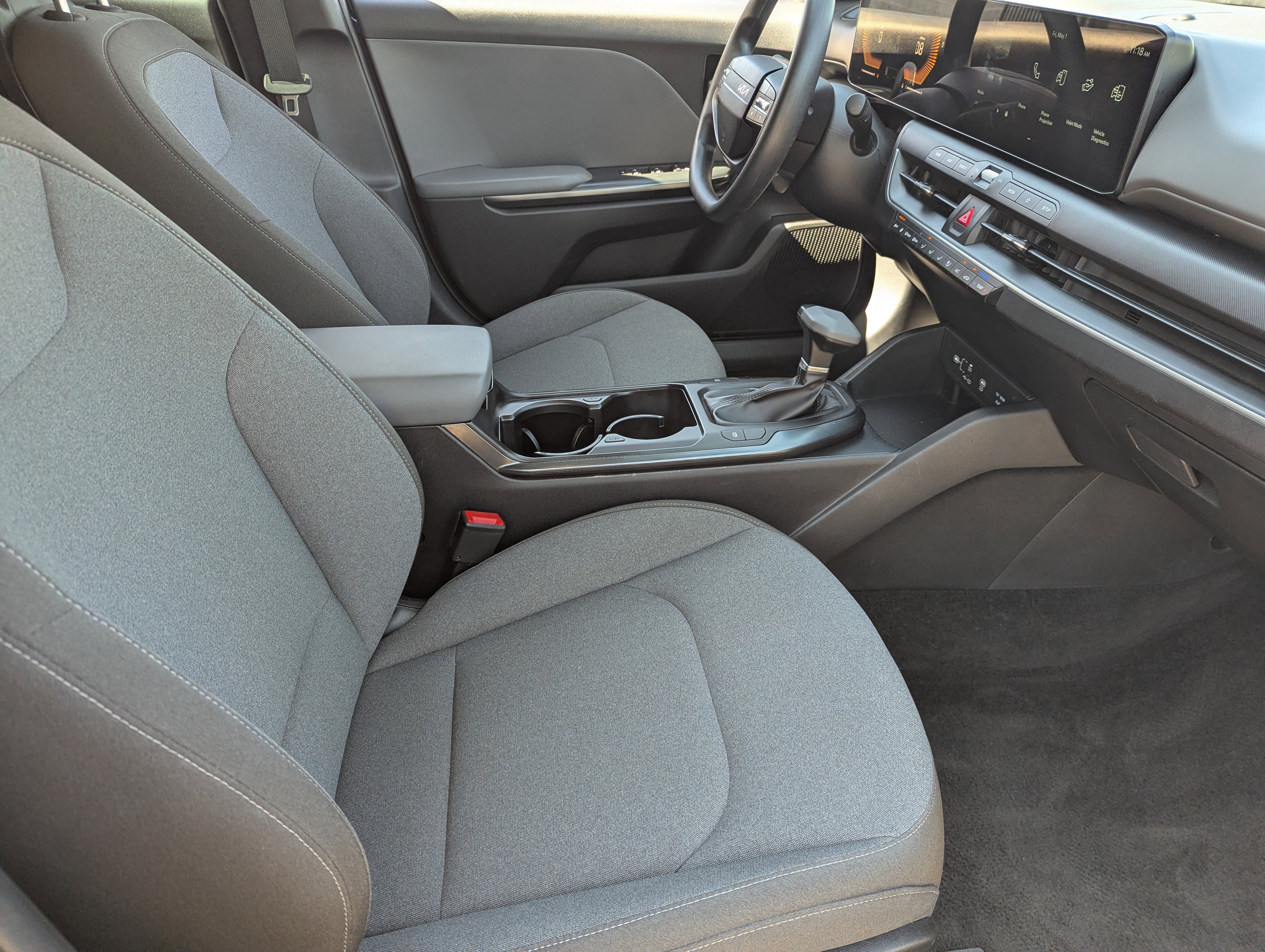 Certified 2025 Kia K4 FWD image 9
