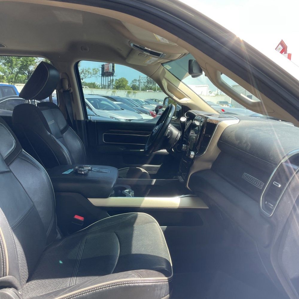 Used 2021 RAM 3500 Laramie AWD/4WD image 17