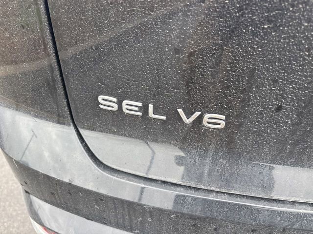 Used 2023 Volkswagen Atlas Cross Sport SEL Premium R-Line image 16