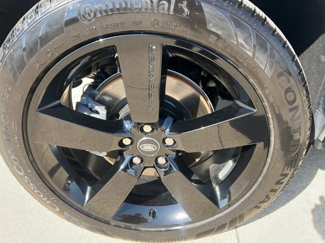 Used 2025 Land Rover Defender 110 X-Dynamic SE image 10