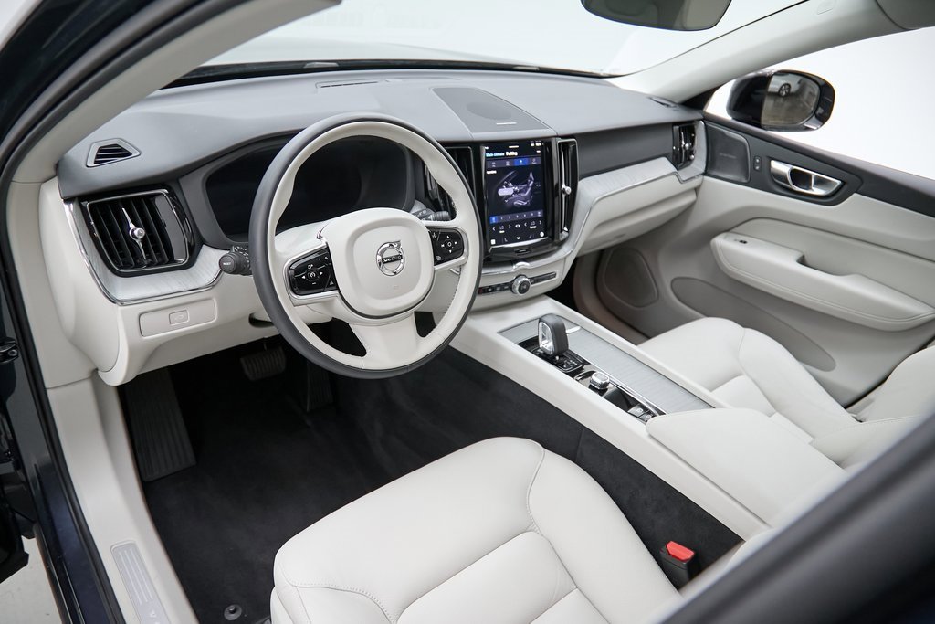 Certified 2025 Volvo XC60 B5 Plus w/ Protection Package Premier image 12