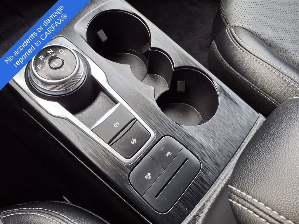 Used 2022 Ford Escape Titanium image 24