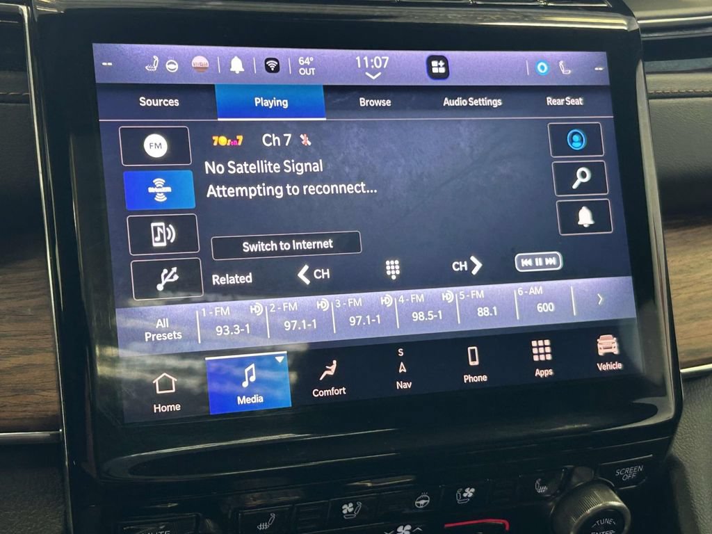 Used 2023 Jeep Grand Cherokee L Summit w/ Rear Seat Video Group I AWD/4WD image 30