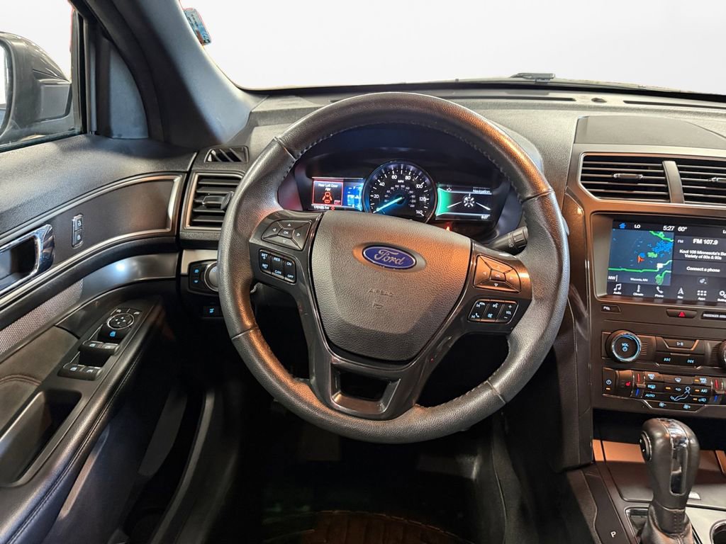 Used 2019 Ford Explorer XLT w/ Equipment Group 202A AWD/4WD image 12