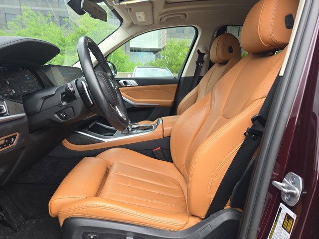Used 2021 BMW X7 xDrive40i w/ Executive Package image 11