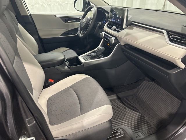 Used 2025 Toyota RAV4 XLE w/ Convenience Package AWD/4WD image 14