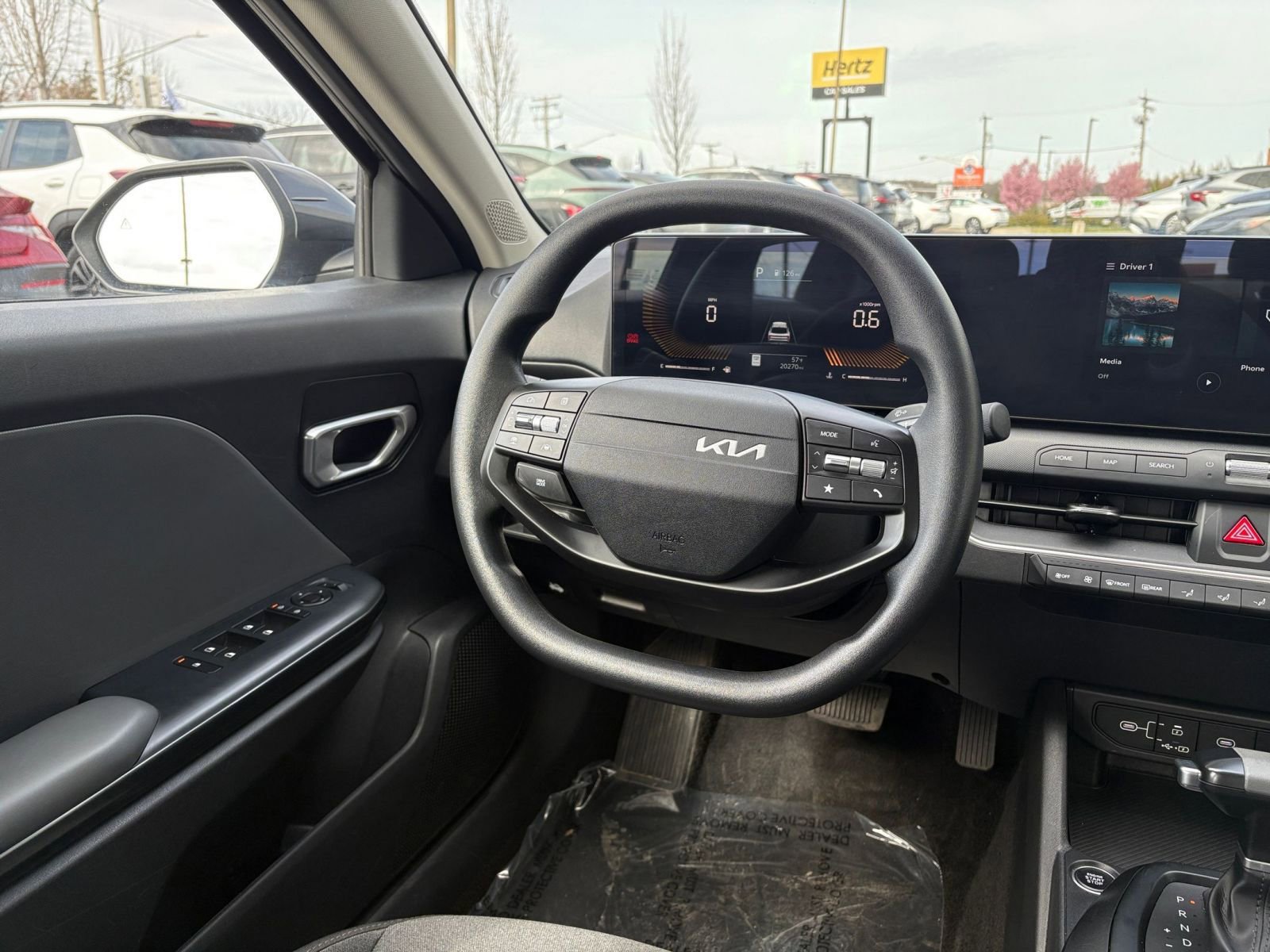 Used 2025 Kia K4 FWD image 33