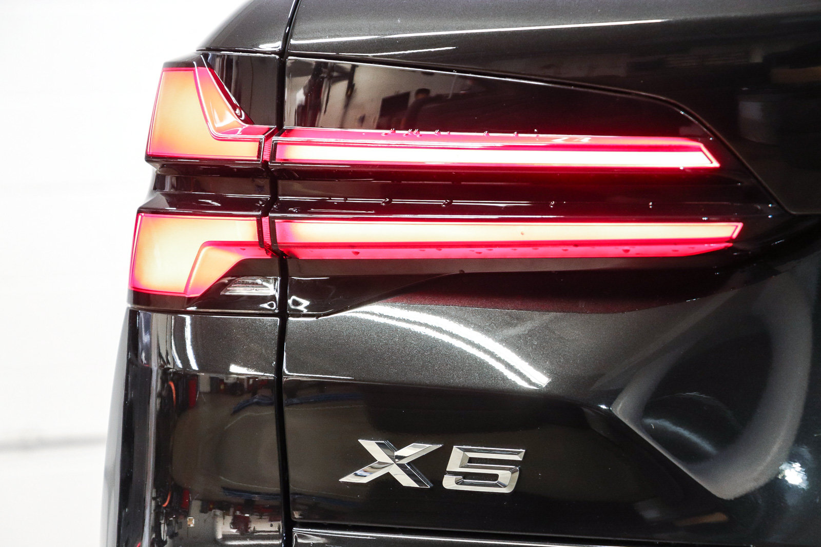 Used 2026 BMW X5 xDrive40i w/ M Sport Package AWD/4WD image 7