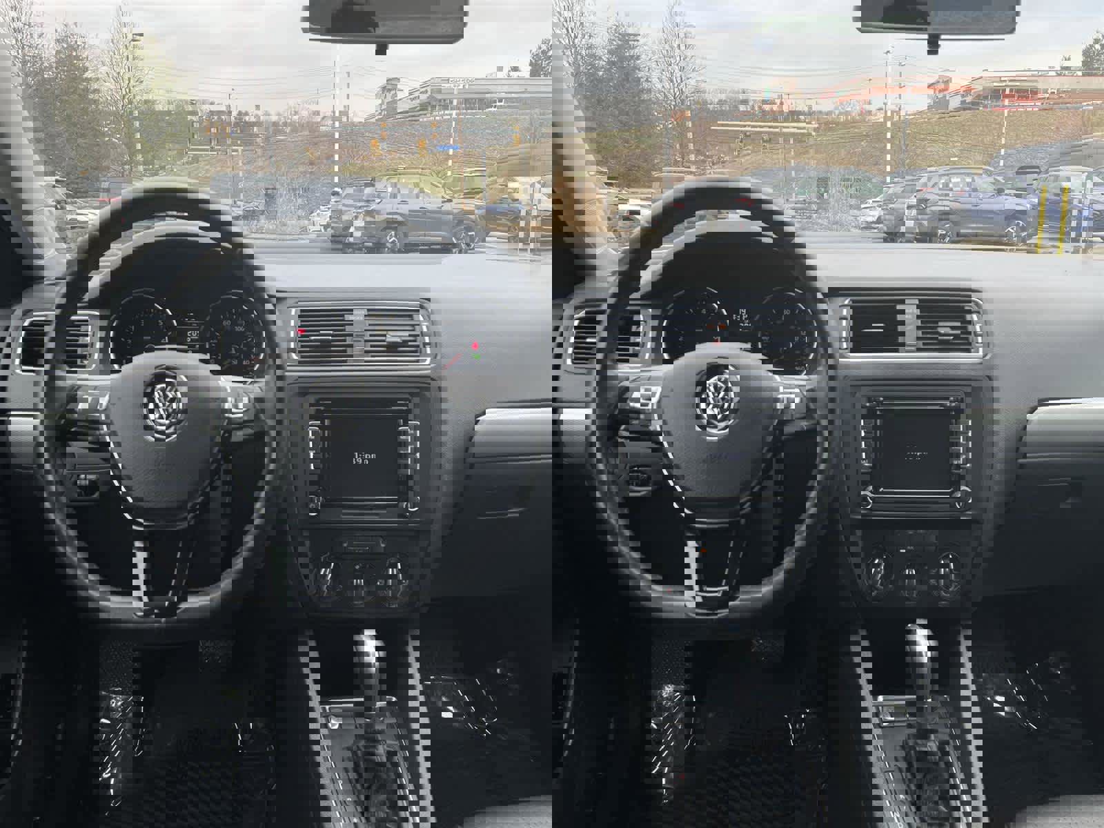 Used 2015 Volkswagen Jetta SE image 19