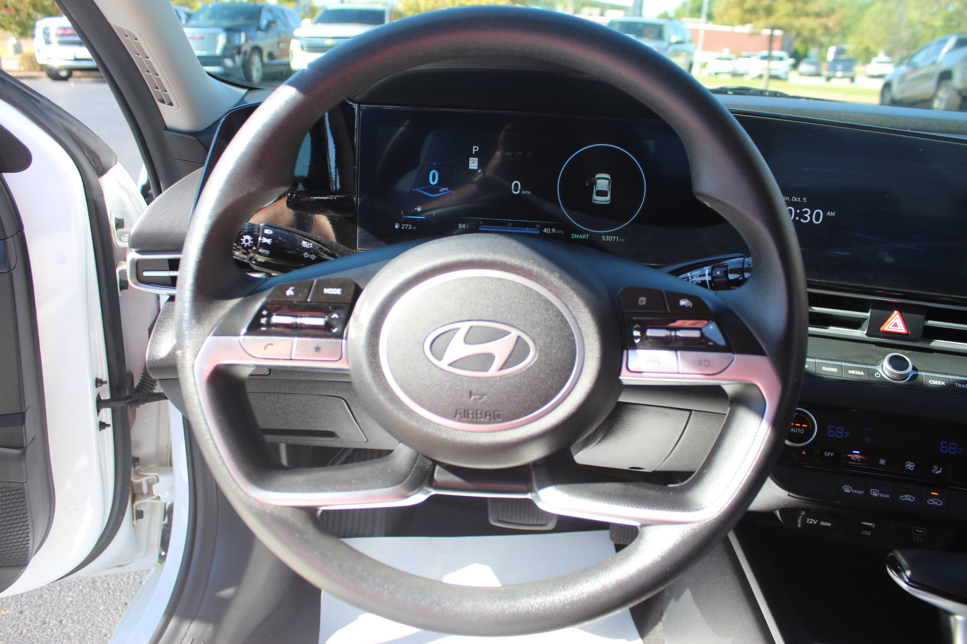 Used 2024 Hyundai Elantra SEL FWD image 14