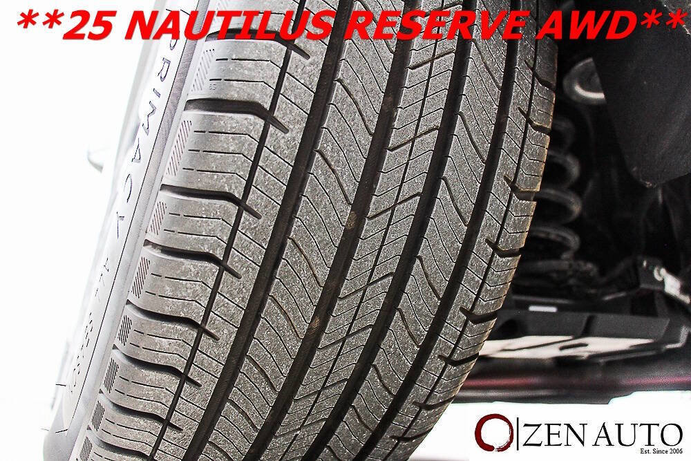 Used 2025 Lincoln Nautilus Reserve image 56