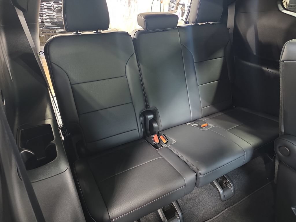 New 2027 Buick Enclave Preferred w/ Power Package FWD image 12