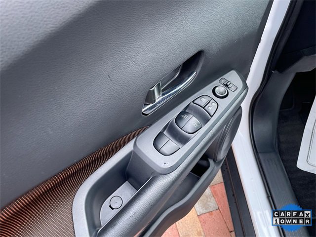 Used 2024 Nissan Kicks SR image 11