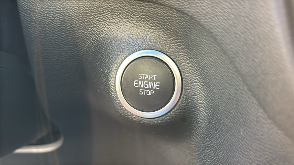 Certified 2023 Volvo XC40 B5 Plus w/ Climate Package AWD/4WD image 15